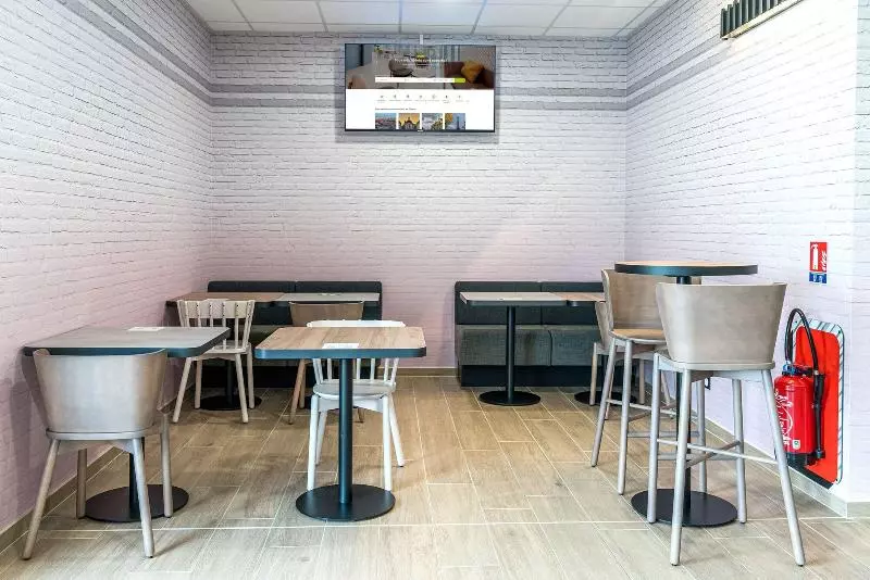 B&b Hotel Poitiers Aeroport