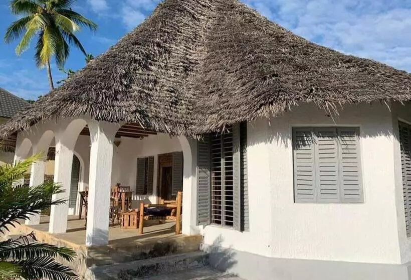 ベッドアンドブレックファースト Paradise Beach Villa Paje