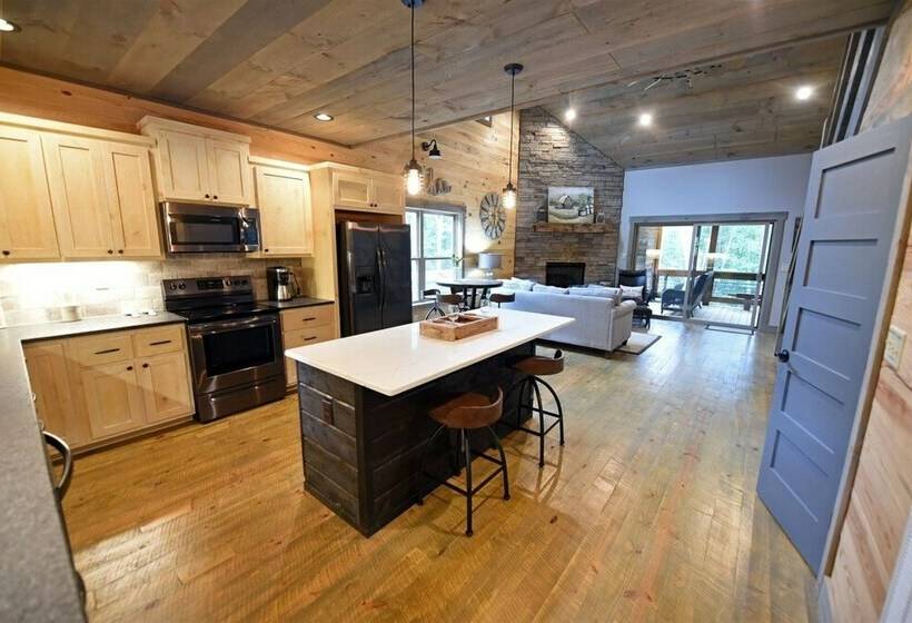 Chic On The Creek  Blue Ridge