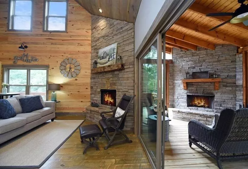 Chic On The Creek  Blue Ridge