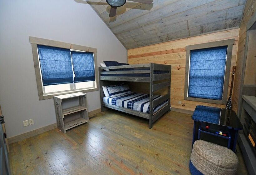 Chic On The Creek  Blue Ridge