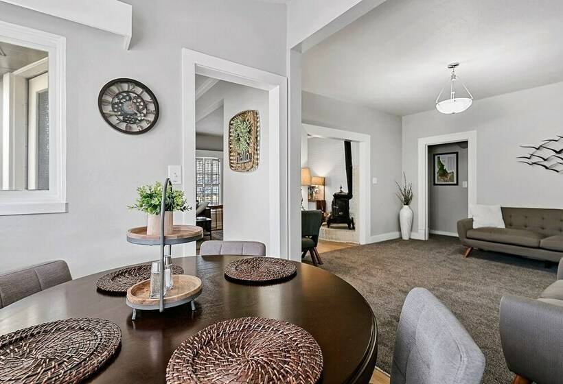 Cottage Chic Home Near Downtown Boise