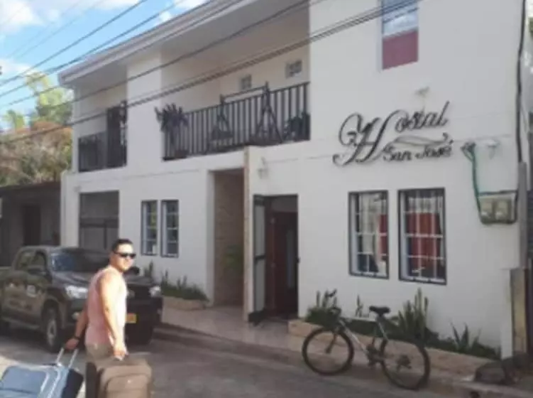 Hostal San Jose   Hostel