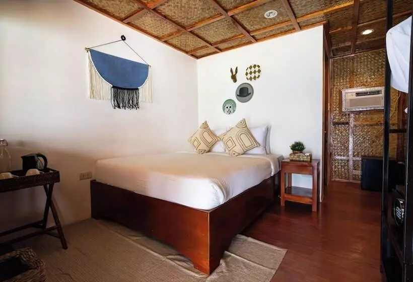 هتل Beach Huts El Nido