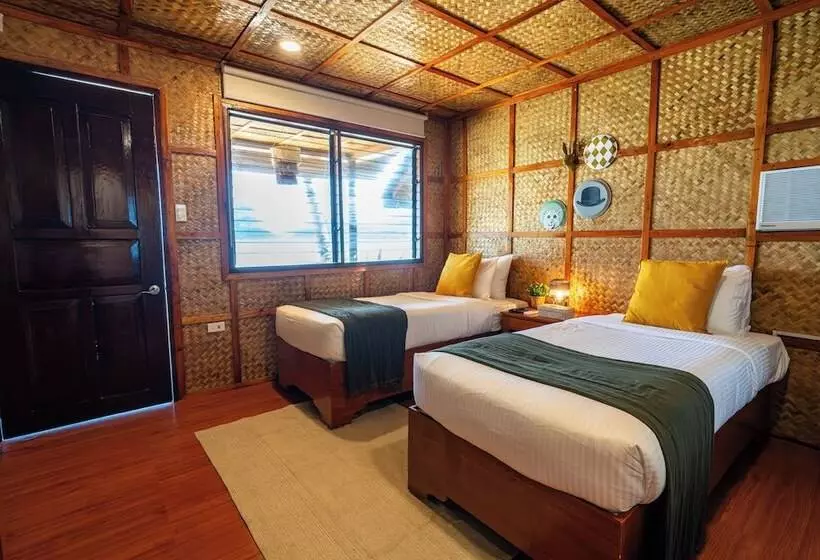 هتل Beach Huts El Nido