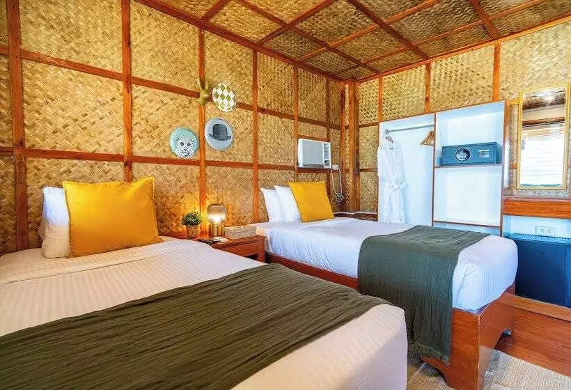 هتل Beach Huts El Nido