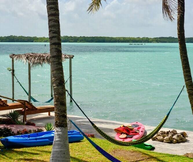 هتل Cofradia Del Pirata