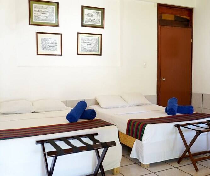 هتل Cofradia Del Pirata