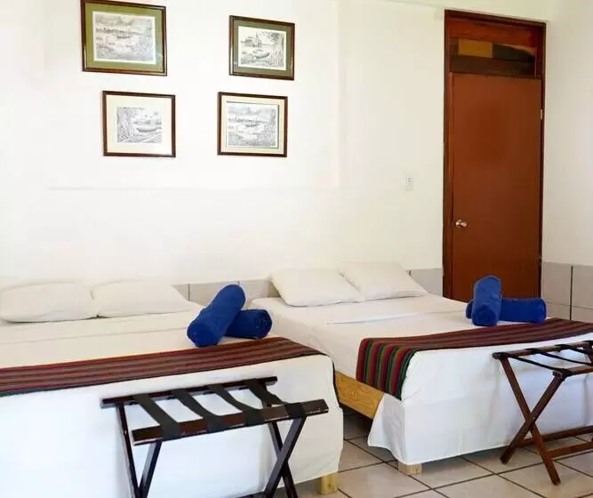 Hotelli Cofradia Del Pirata