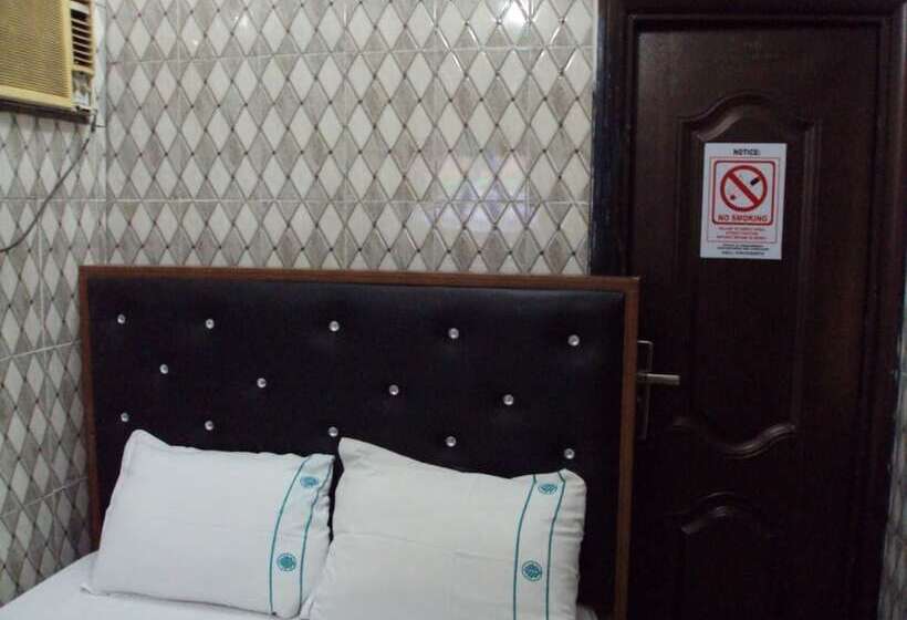 هتل Elite Poolbar & Lodge