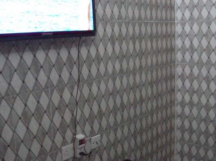 هتل Elite Poolbar & Lodge