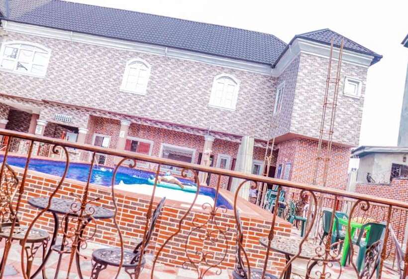 هتل Elite Poolbar & Lodge