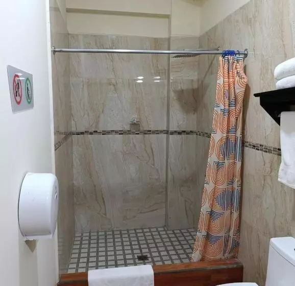 هتل Hacienda Del Pedregal