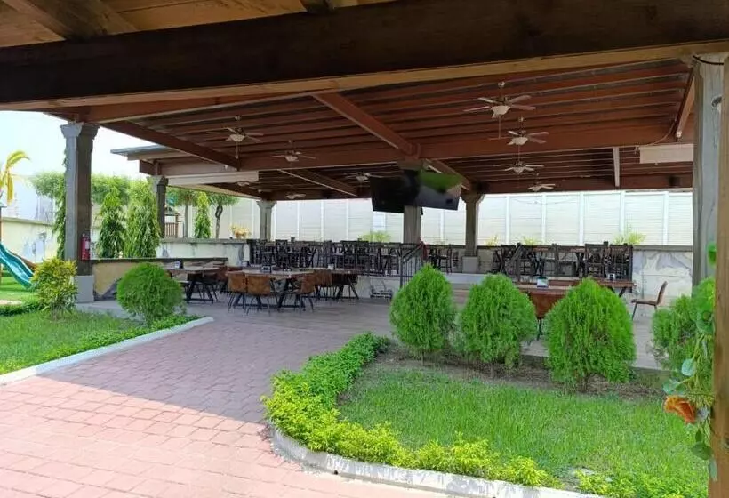 هتل Hacienda Del Pedregal