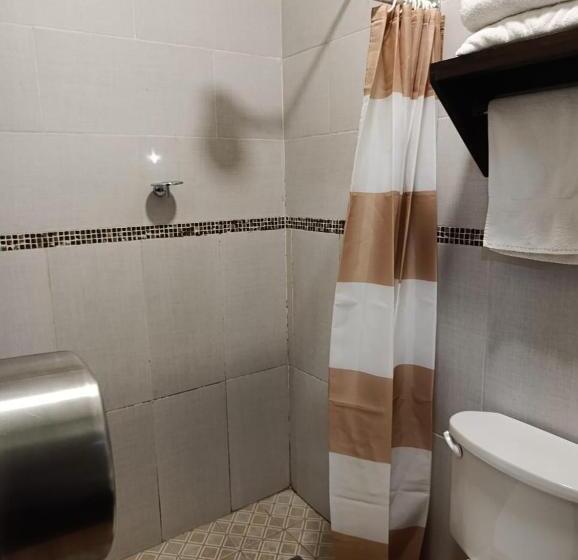 هتل Hacienda Del Pedregal