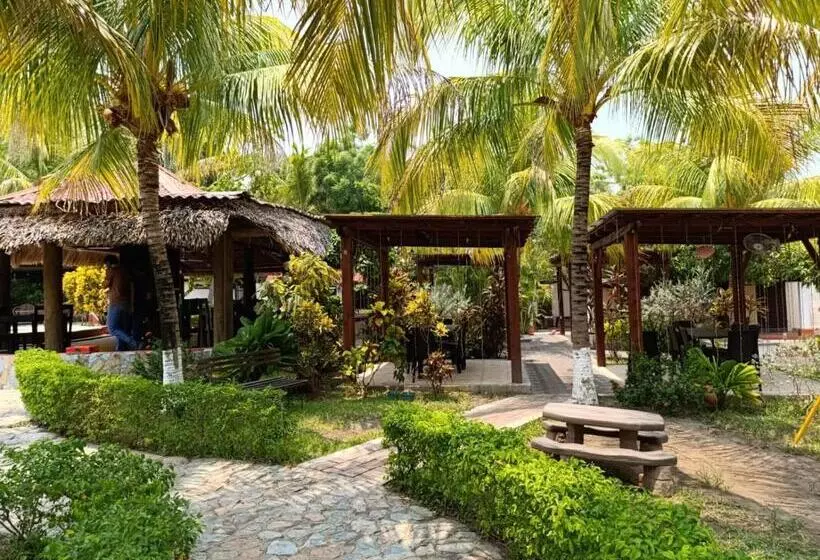 هتل Hacienda Del Pedregal