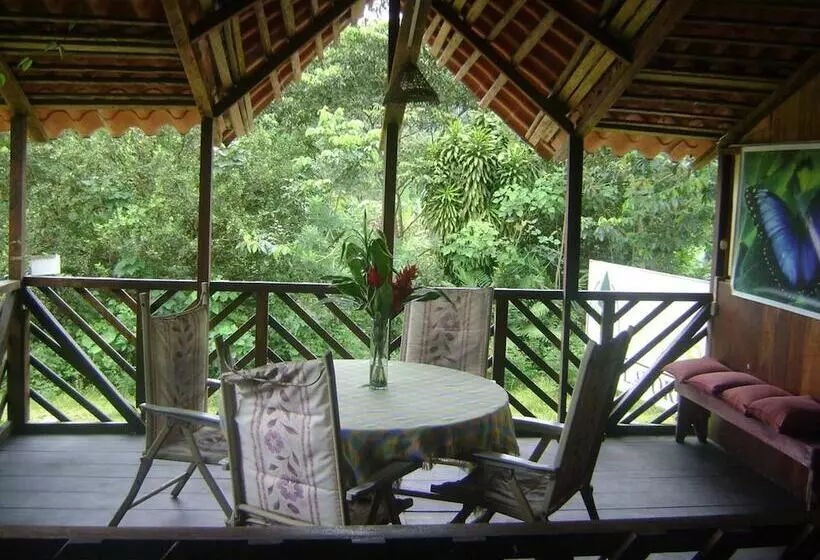 ホテル Hosteria Eco Lodge Latorre