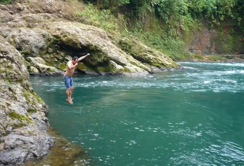 ホテル Hosteria Eco Lodge Latorre