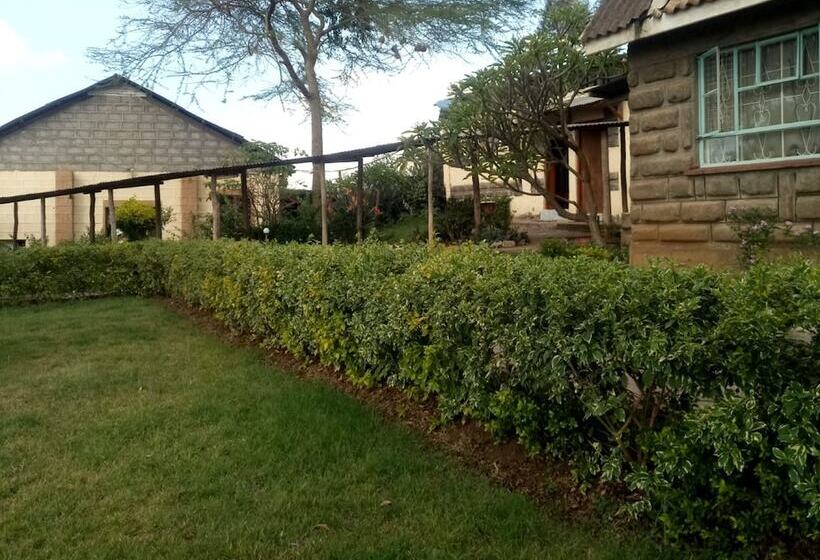 هتل Hudson S Sports Bar And Restaurant