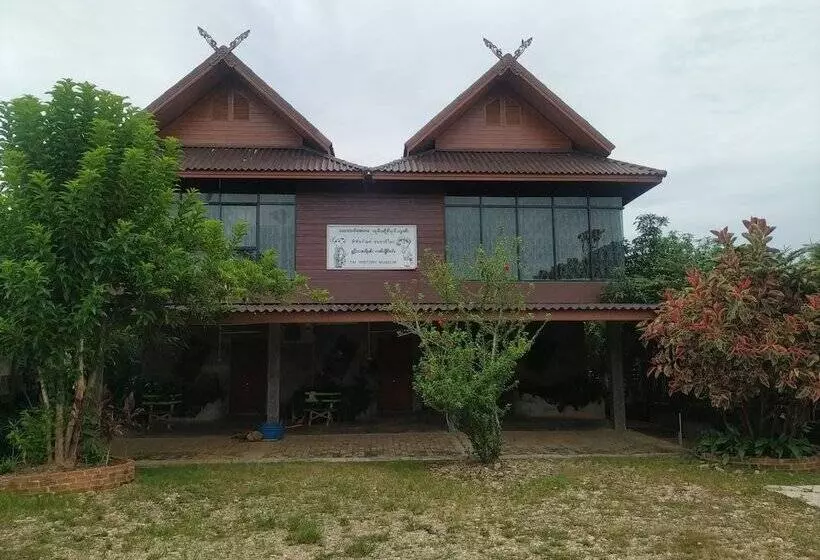 Hotelli Rattikanchana Resort