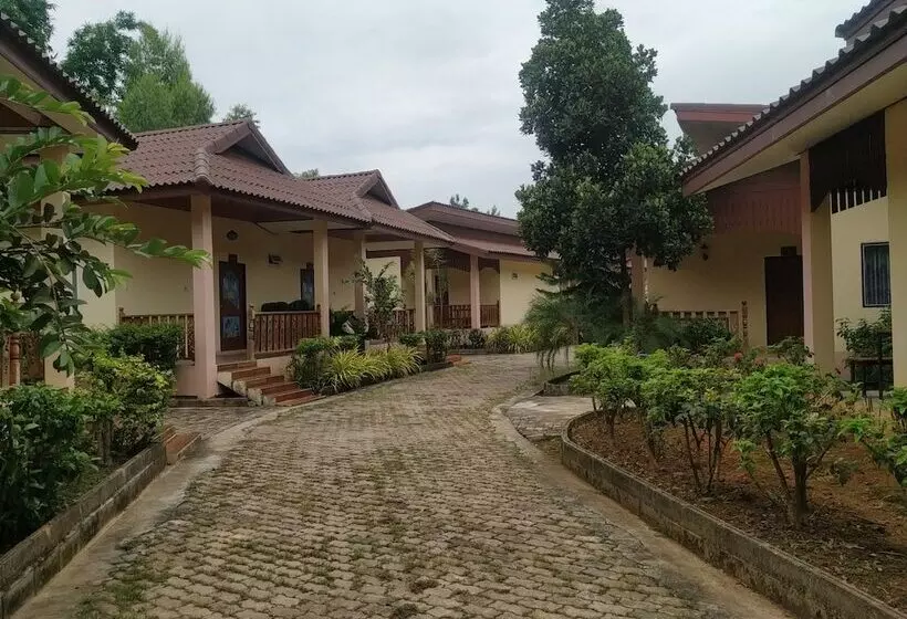 Hotelli Rattikanchana Resort