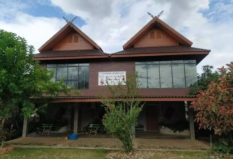 Hotelli Rattikanchana Resort