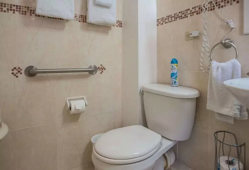 هتل Sandcastles Bed & Breakfast