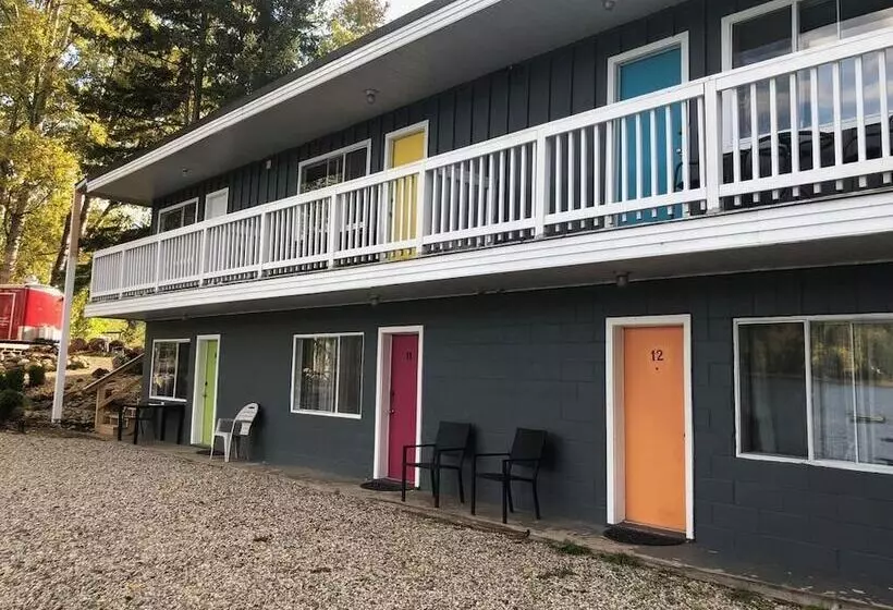 Motelli Jasper Way Inn Resort & Campground