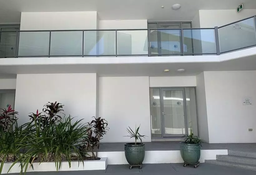 モーテル Magnetic Blue Waterfront Apartments