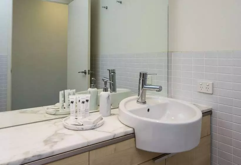 モーテル Magnetic Blue Waterfront Apartments