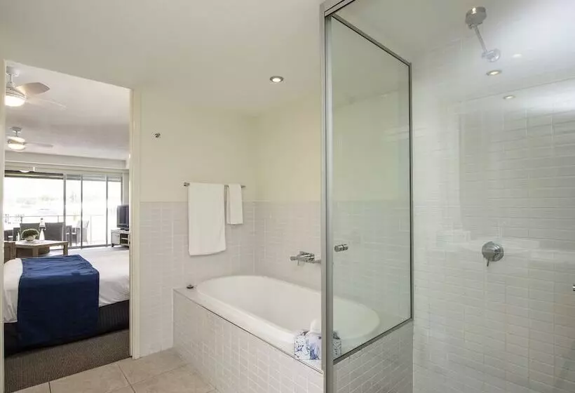 モーテル Magnetic Blue Waterfront Apartments