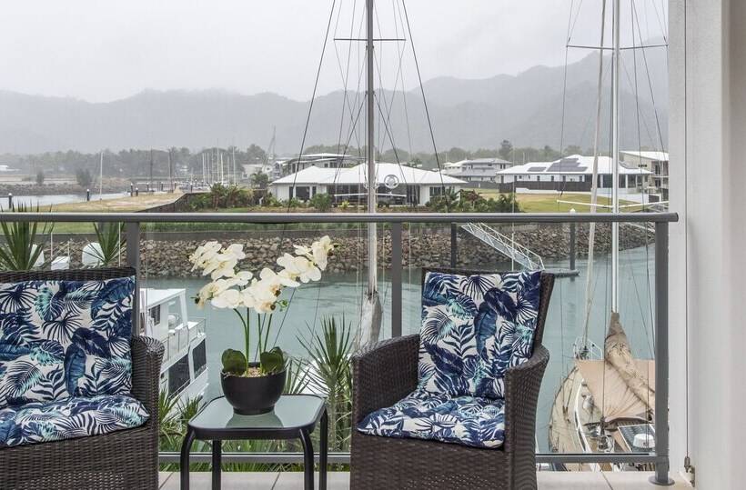 汽车旅馆 Magnetic Blue Waterfront Apartments