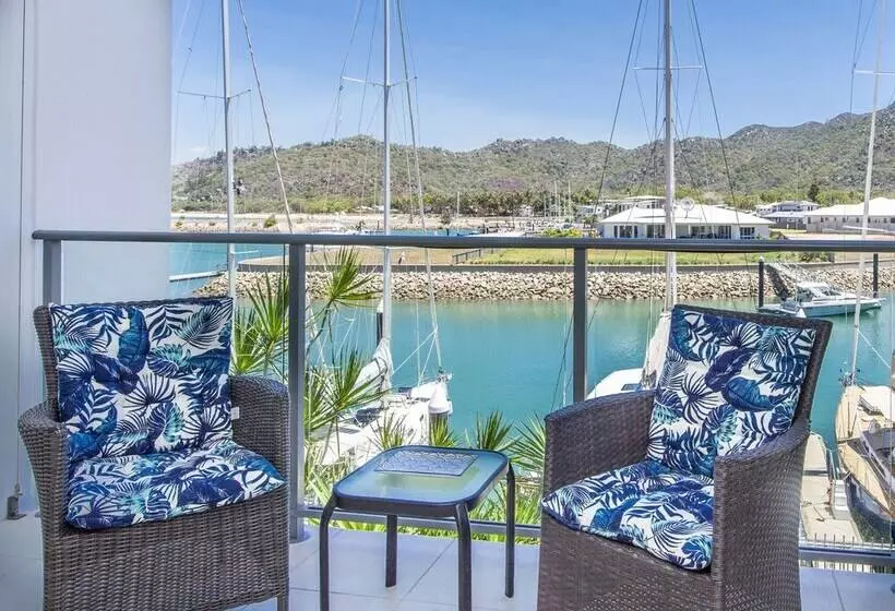 モーテル Magnetic Blue Waterfront Apartments