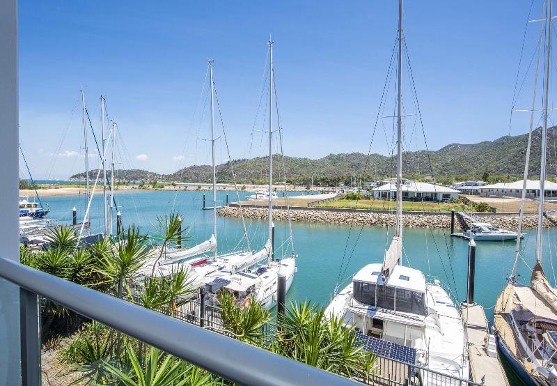 汽车旅馆 Magnetic Blue Waterfront Apartments