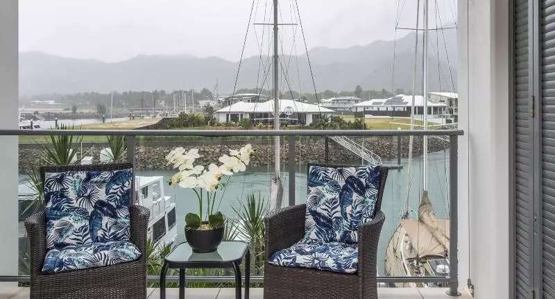 モーテル Magnetic Blue Waterfront Apartments