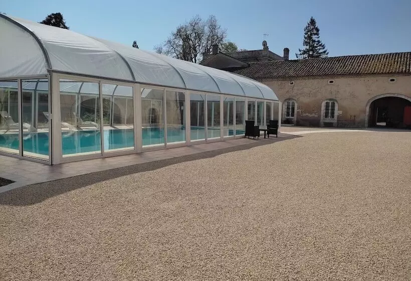 Majatalo Domaine De Champ Rose