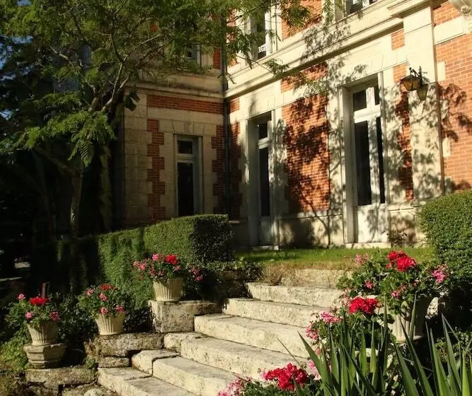 Majatalo Domaine De Champ Rose