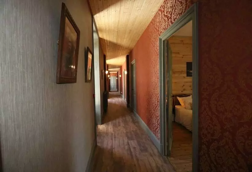 Majatalo Domaine De Champ Rose