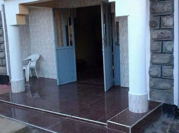 پانسیون Downhill Springs Resort