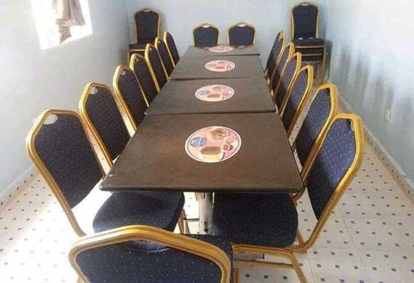 پانسیون Downhill Springs Resort