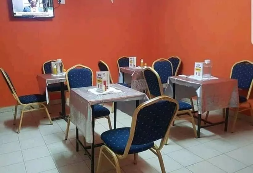 پانسیون Downhill Springs Resort