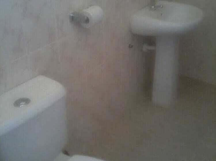 پانسیون Downhill Springs Resort