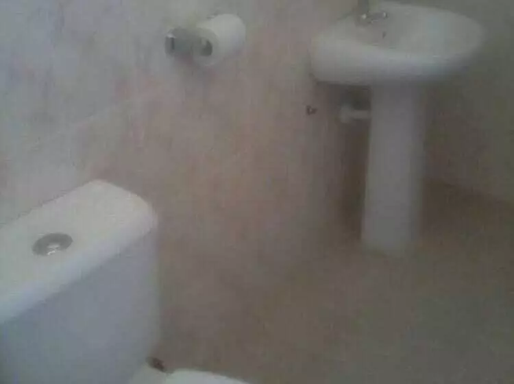 پانسیون Downhill Springs Resort