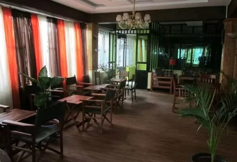 پانسیون Kape Samaritan Guest House