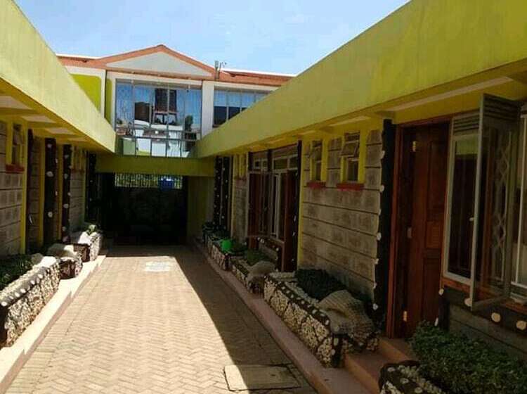 پانسیون Kape Samaritan Guest House