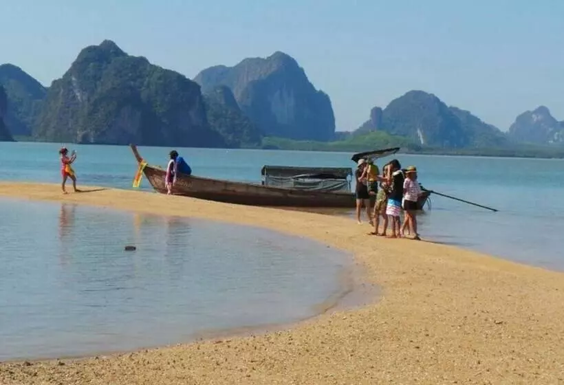 Majatalo Lanlay Homestay