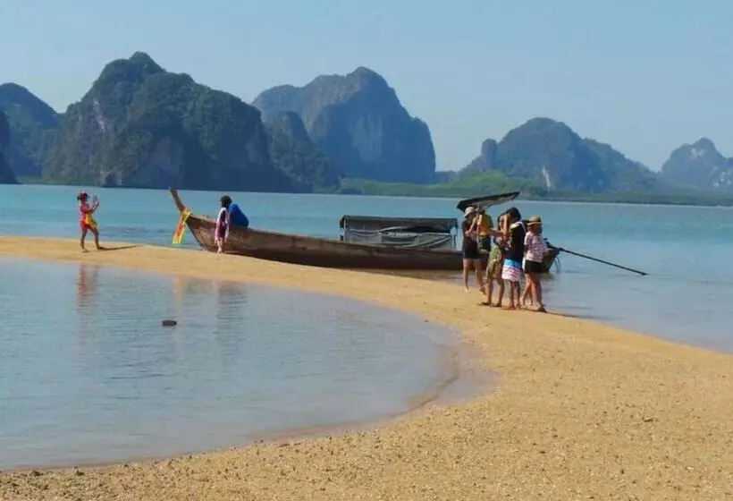 Majatalo Lanlay Homestay