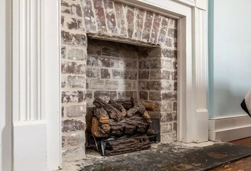 ペンション Luxurious Private Suites In Downtown Charleston
