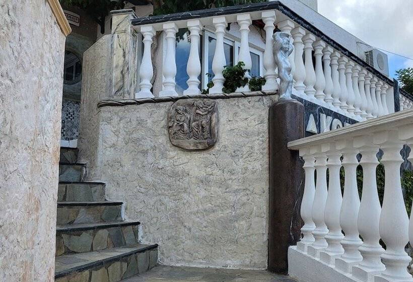 Pension Magnificent View Nice Double Room With Shared Pool And Ac