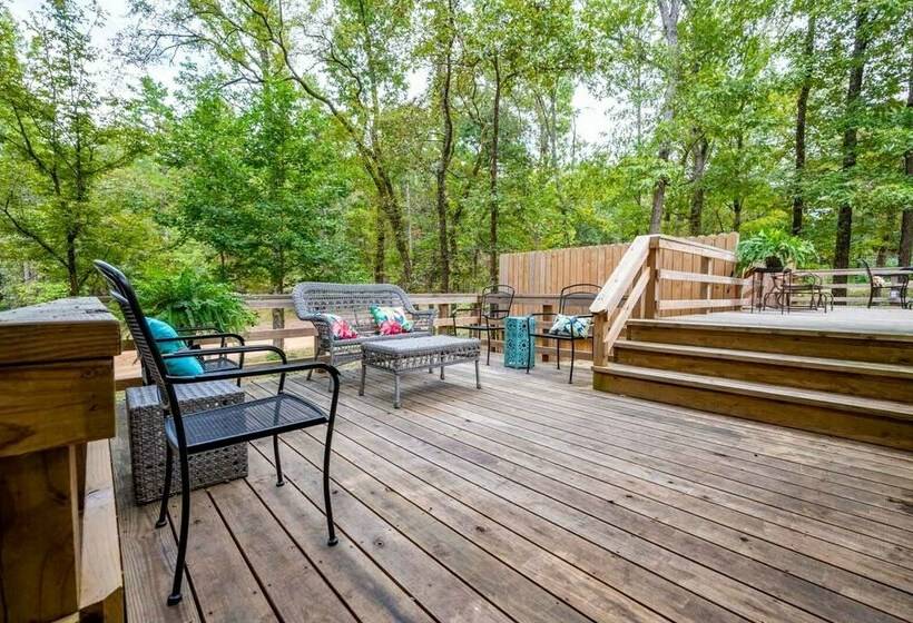 Sugar Hill Newly Remodeled Includes Fully Supplied Kitchen And Hot Tub By Redawning